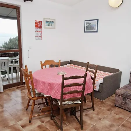 Nemira 5884b Apartment Tice